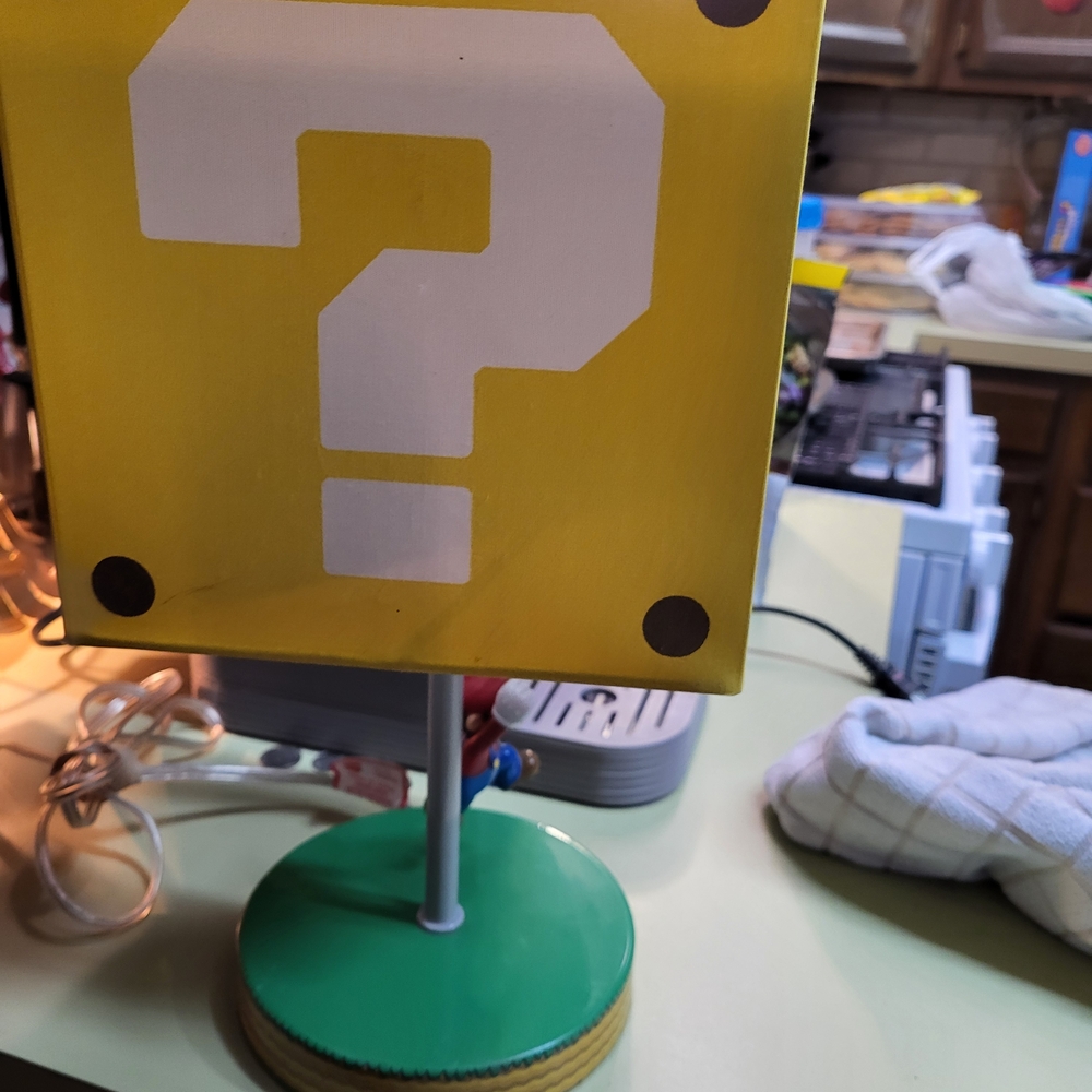 Yellow Question Block Lamp - Picture 10 of 14